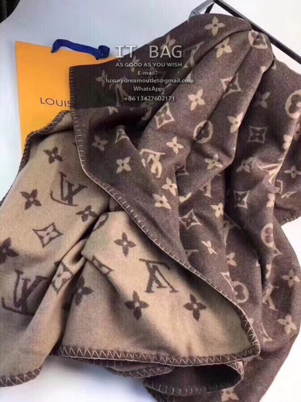 Louis Vuitton NEO Monogram Blanket 9